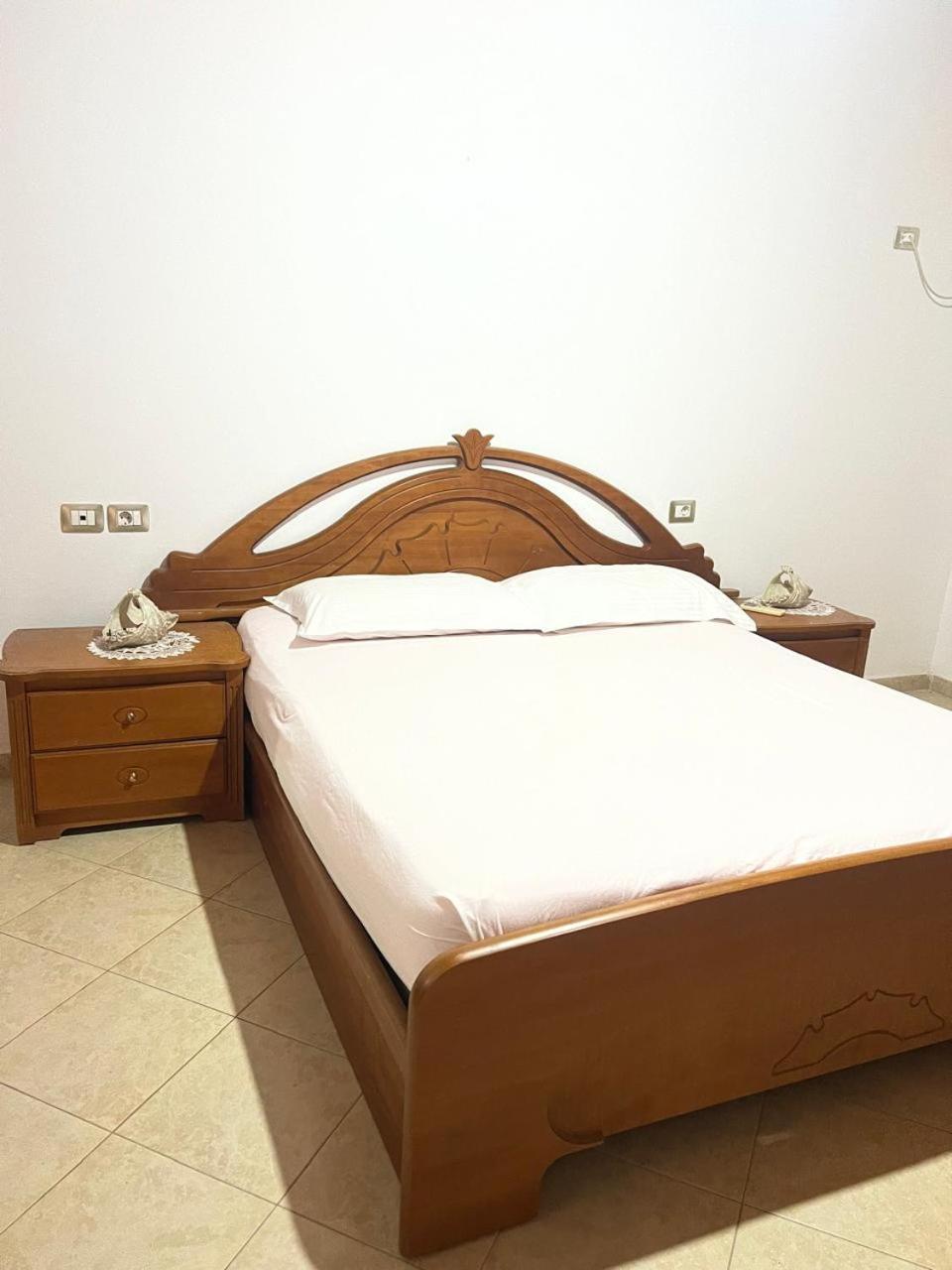 Hotel Nori House Vlorë Exterior foto